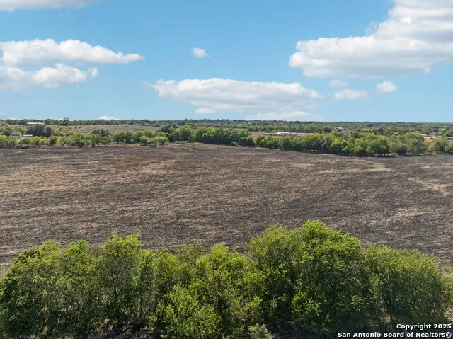 11735 obrien Atascosa, TX 78002