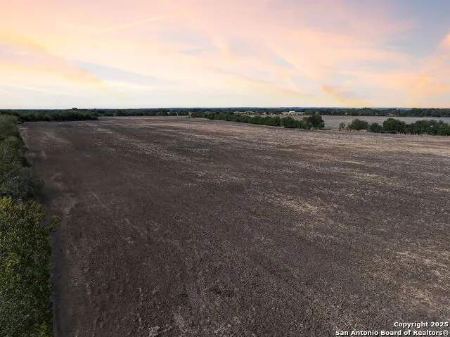 11735 obrien Atascosa, TX 78002