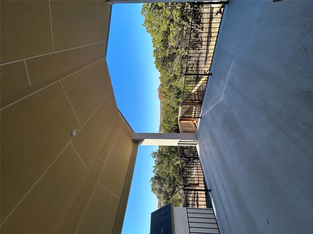 1904 Crimson Sunset Drive Georgetown, TX 78628