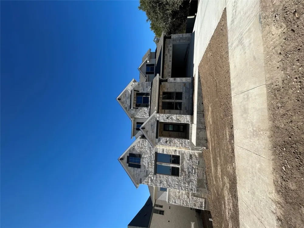 1904 Crimson Sunset Drive Georgetown, TX 78628
