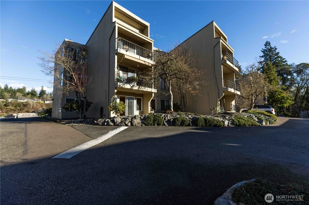 525 Lebo Boulevard #B1