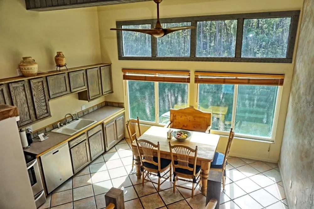 1859 MAZO MANOR #U6 Lutz, FL 33558