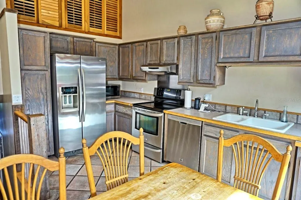 1859 MAZO MANOR #U6 Lutz, FL 33558