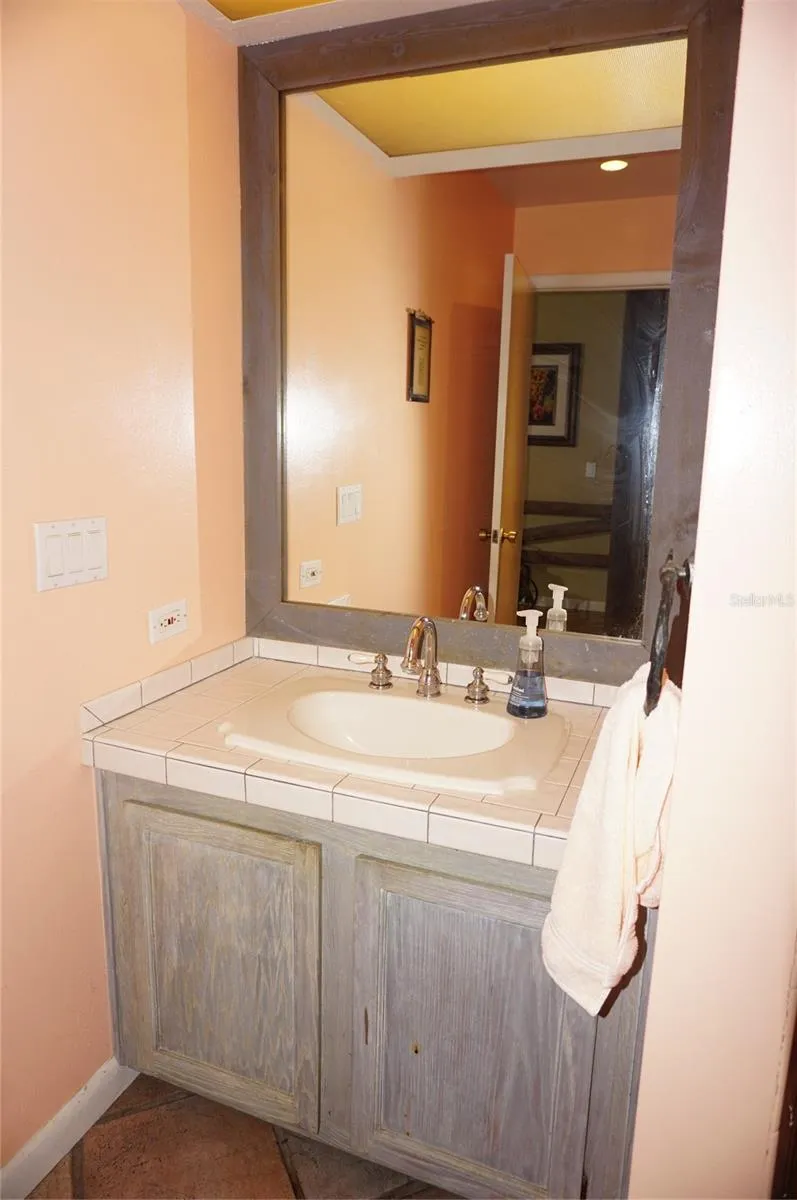 1859 MAZO MANOR #U6 Lutz, FL 33558