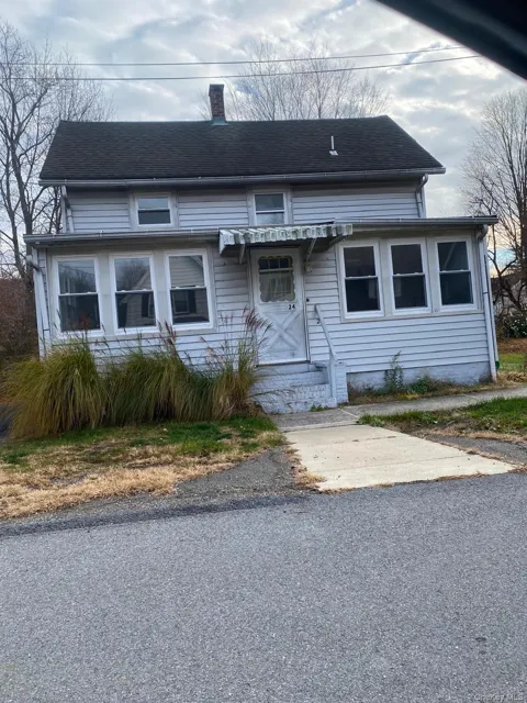 24 Hickory Avenue