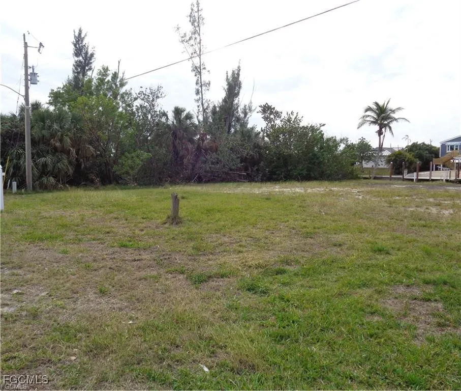 Cussell Drive St James City, FL 33956