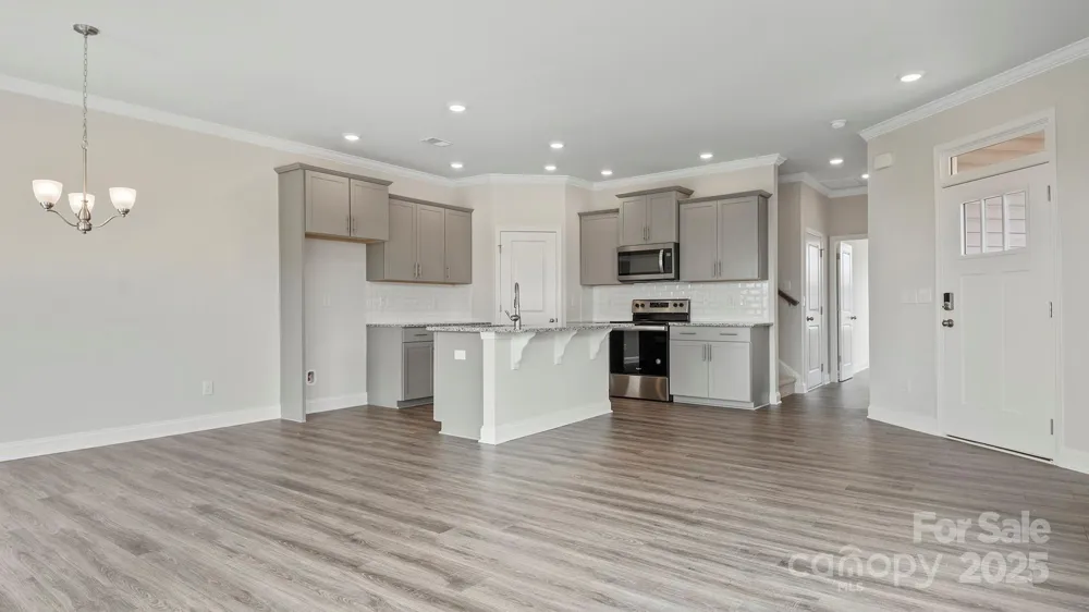 369 Creekview Road Hendersonville, NC 28792