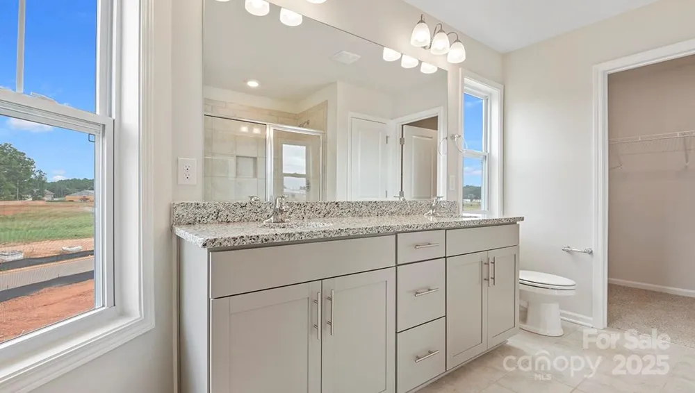 369 Creekview Road Hendersonville, NC 28792