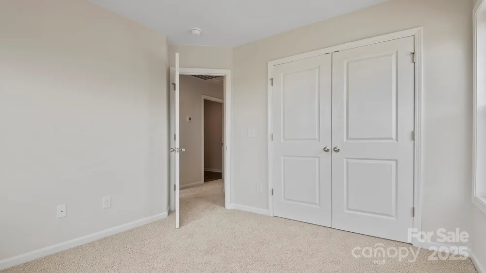 369 Creekview Road Hendersonville, NC 28792