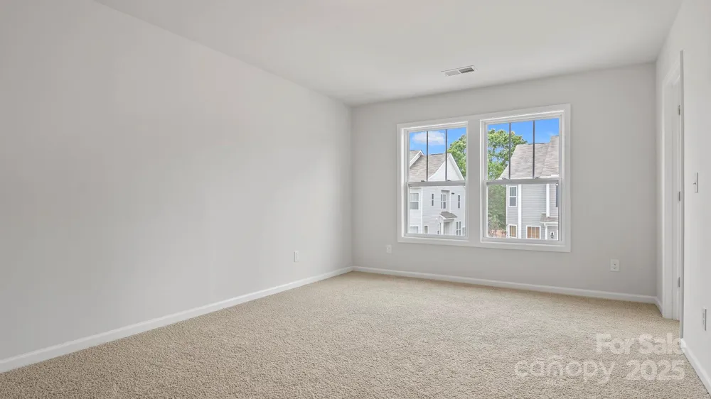 369 Creekview Road Hendersonville, NC 28792