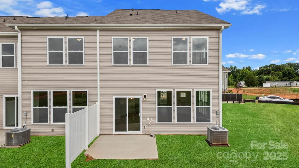 369 Creekview Road Hendersonville, NC 28792