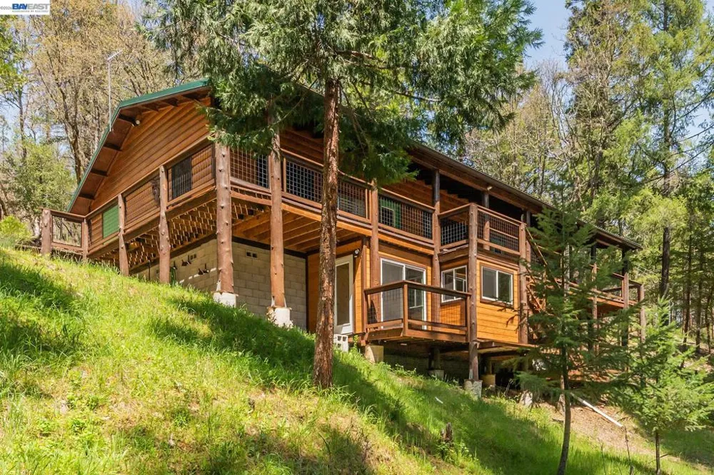 4298 Little Browns Creek Rd Weaverville, CA 96093