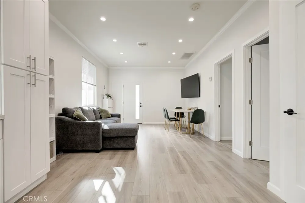 10531 Greenburn Avenue Sunland, CA 91040