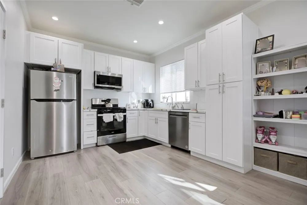 10531 Greenburn Avenue Sunland, CA 91040