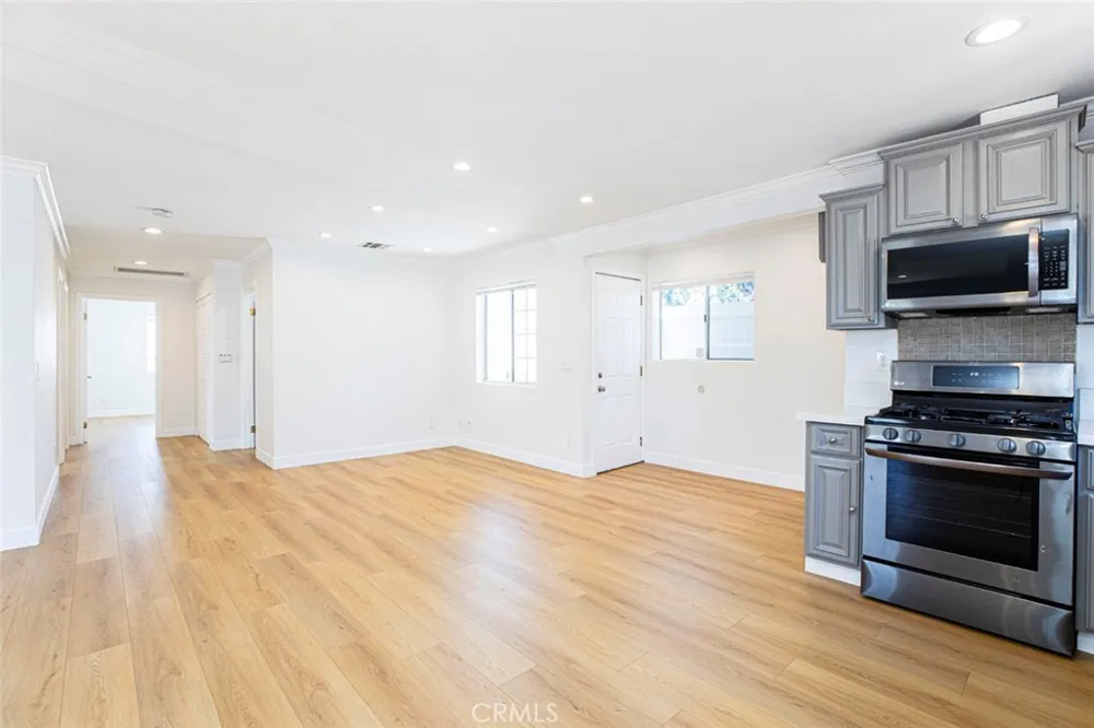 10531 Greenburn Avenue Sunland, CA 91040