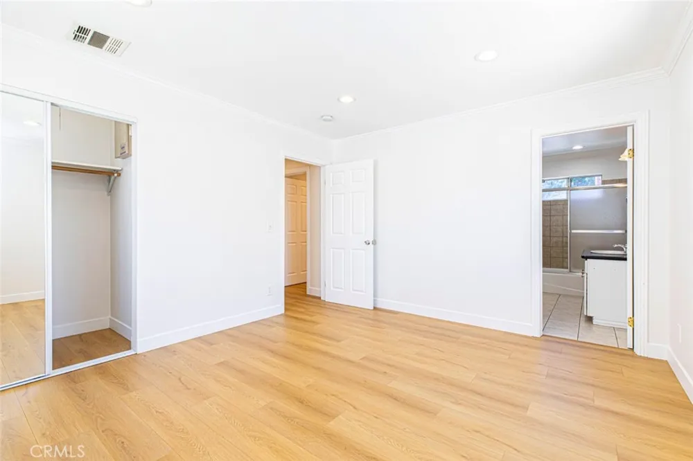10531 Greenburn Avenue Sunland, CA 91040