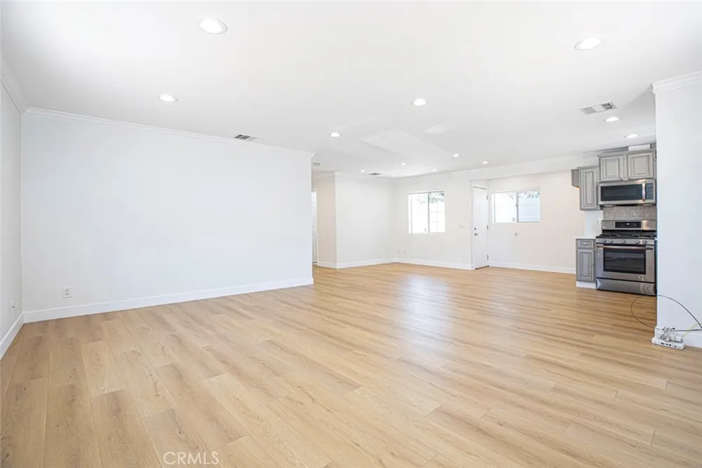 10531 Greenburn Avenue Sunland, CA 91040