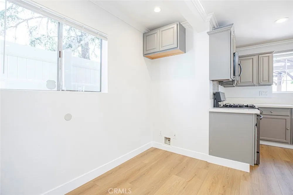 10531 Greenburn Avenue Sunland, CA 91040