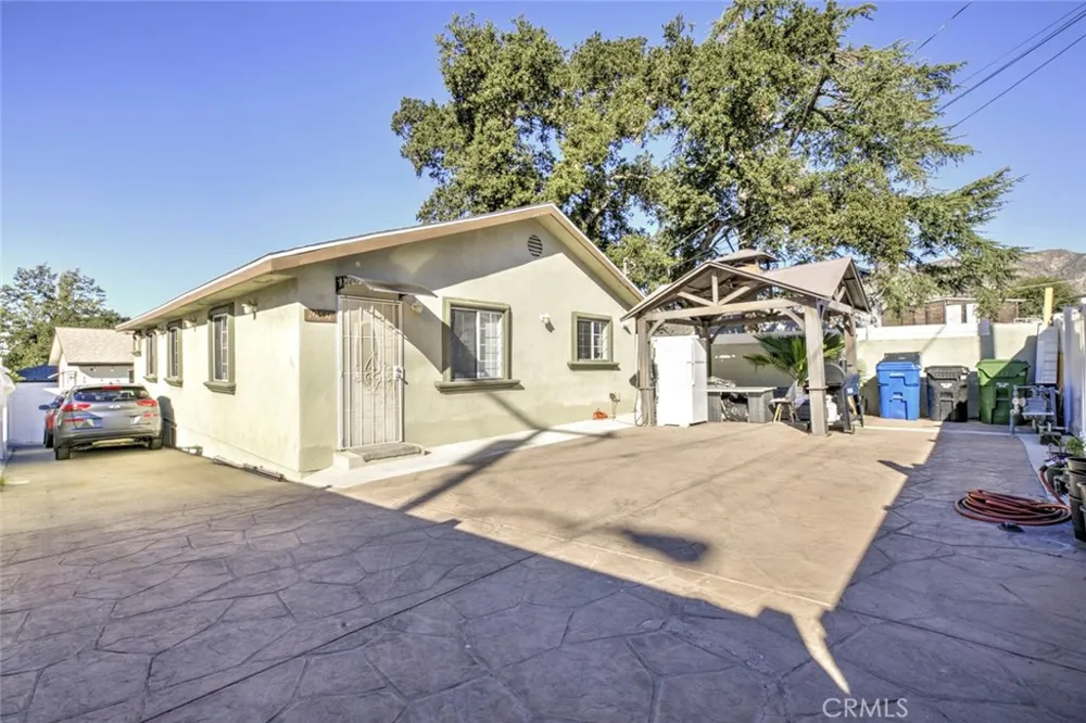 10531 Greenburn Avenue Sunland, CA 91040