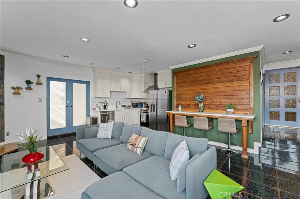 2525 E 19th Street #24 Signal Hill, CA 90755