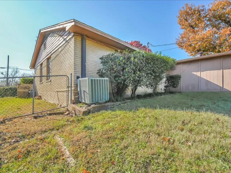 509 Bluewood Drive Dallas, TX 75232