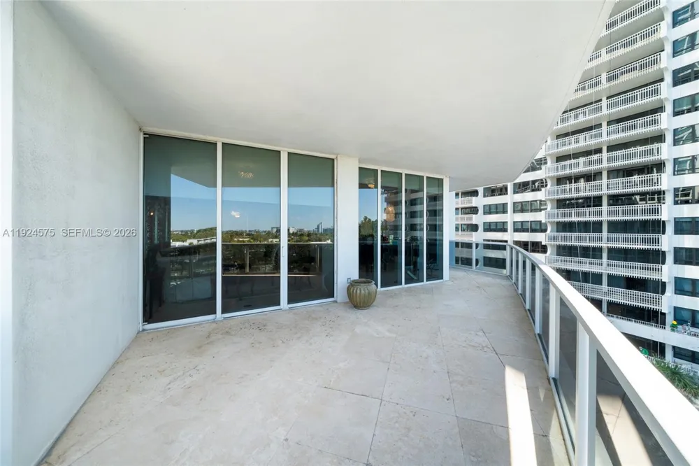 10225 Collins Ave #404 Bal Harbour, FL 33154