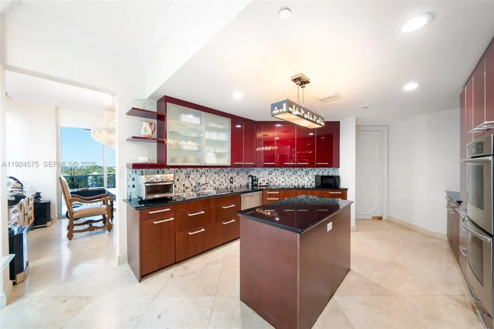 10225 Collins Ave #404 Bal Harbour, FL 33154