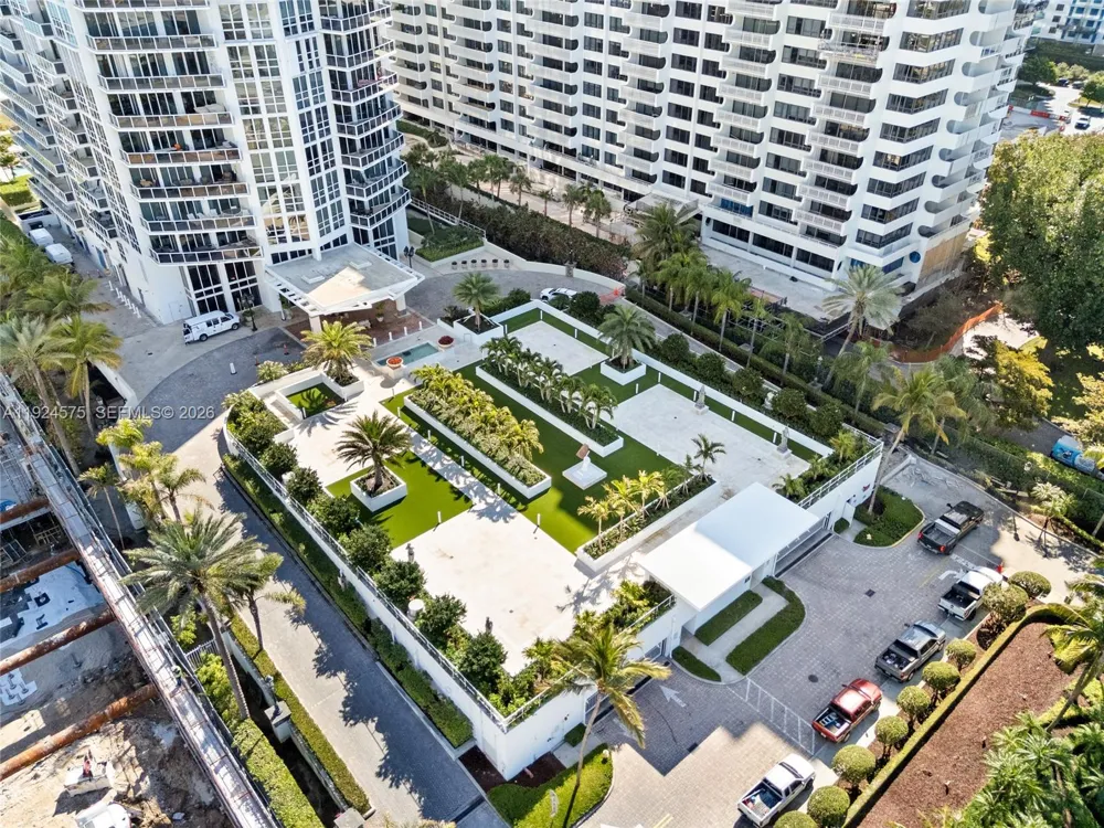 10225 Collins Ave #404 Bal Harbour, FL 33154