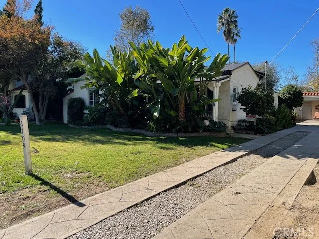6709 Vesper Van Nuys, CA 91405