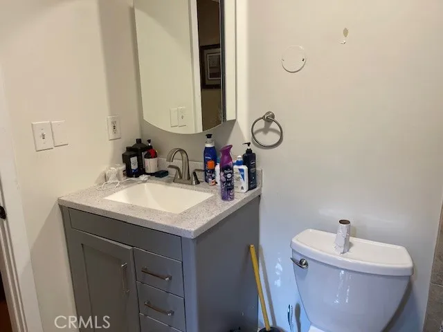 6709 Vesper Van Nuys, CA 91405