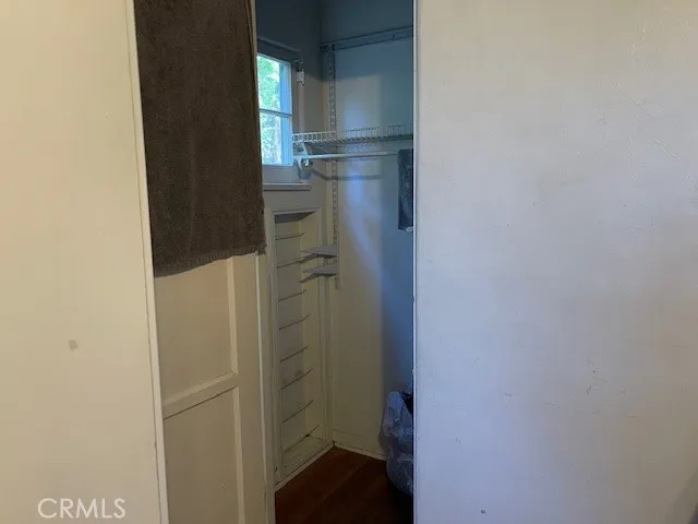 6709 Vesper Van Nuys, CA 91405