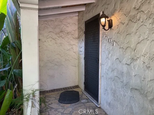 6709 Vesper Van Nuys, CA 91405
