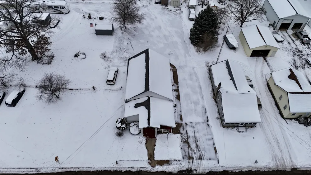 526 Fairyland Avenue Leoni Township, MI 49202
