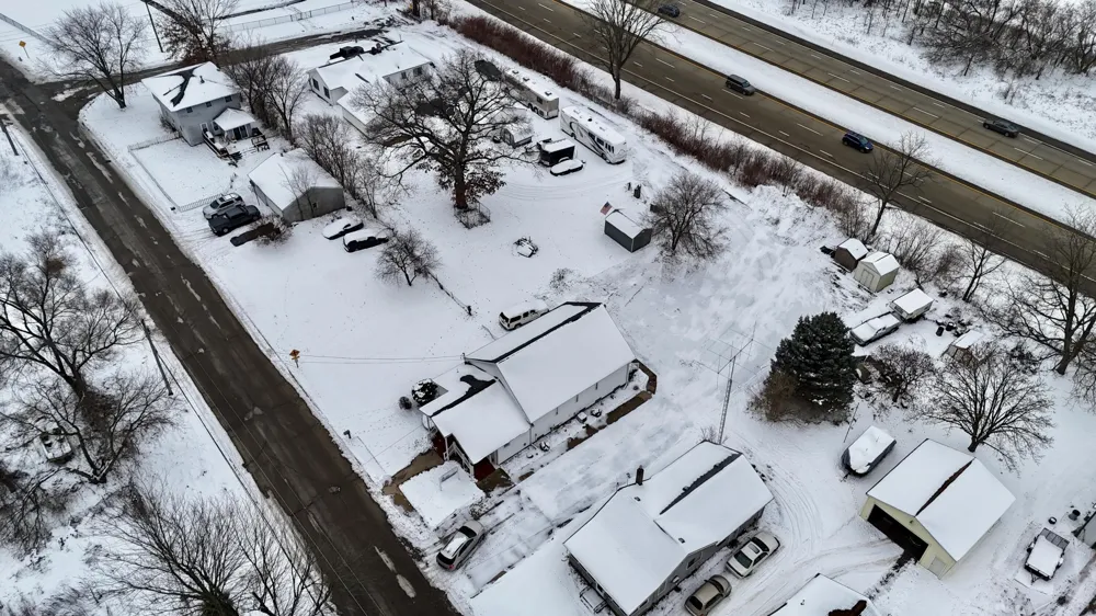 526 Fairyland Avenue Leoni Township, MI 49202