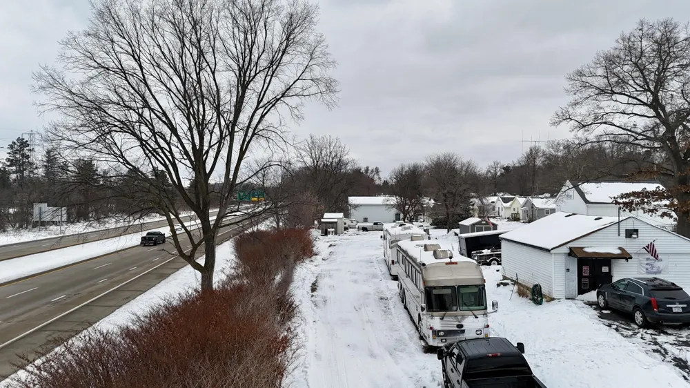 526 Fairyland Avenue Leoni Township, MI 49202