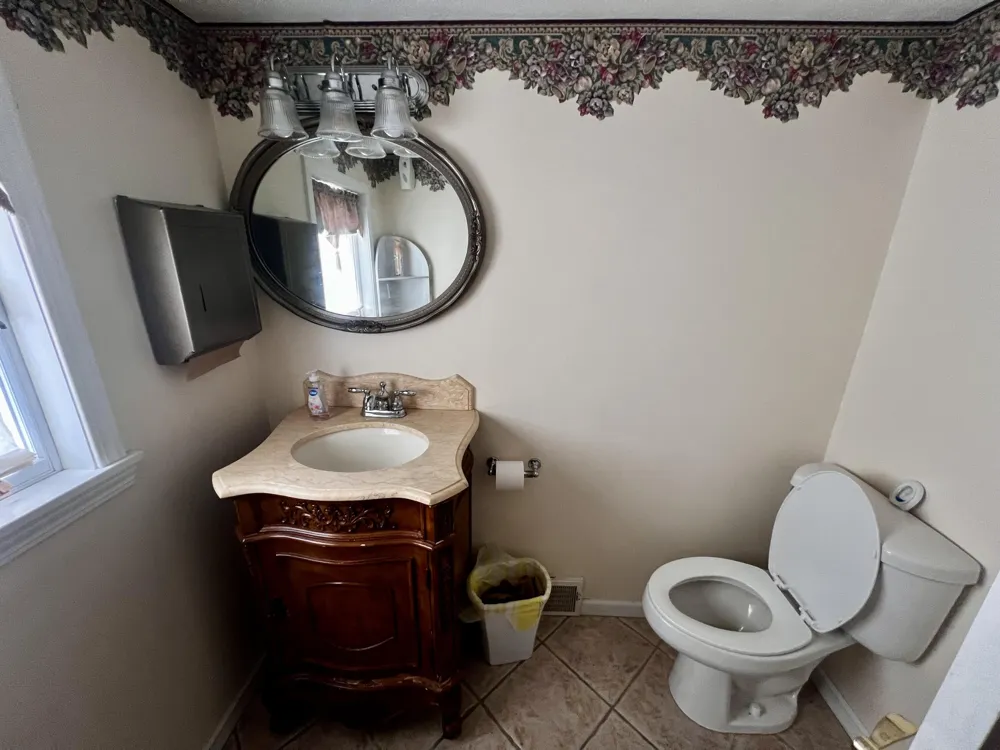 526 Fairyland Avenue Leoni Township, MI 49202