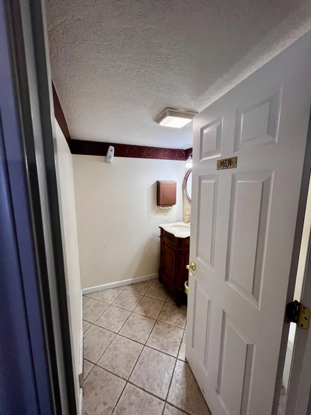 526 Fairyland Avenue Leoni Township, MI 49202