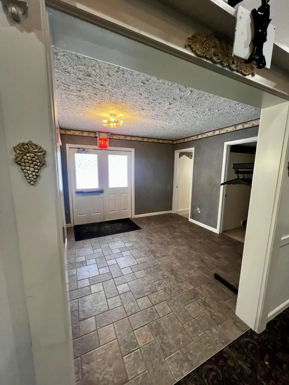 526 Fairyland Avenue Leoni Township, MI 49202
