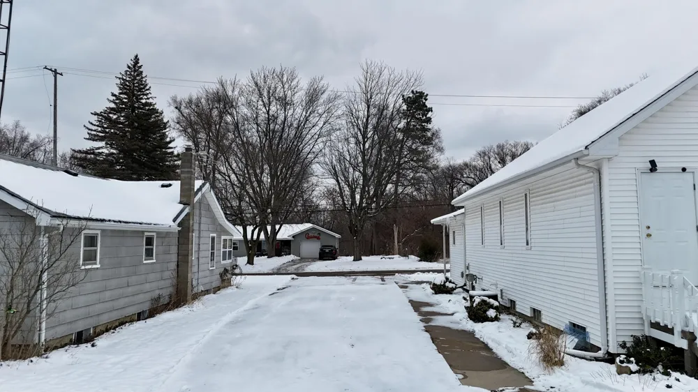 526 Fairyland Avenue Leoni Township, MI 49202