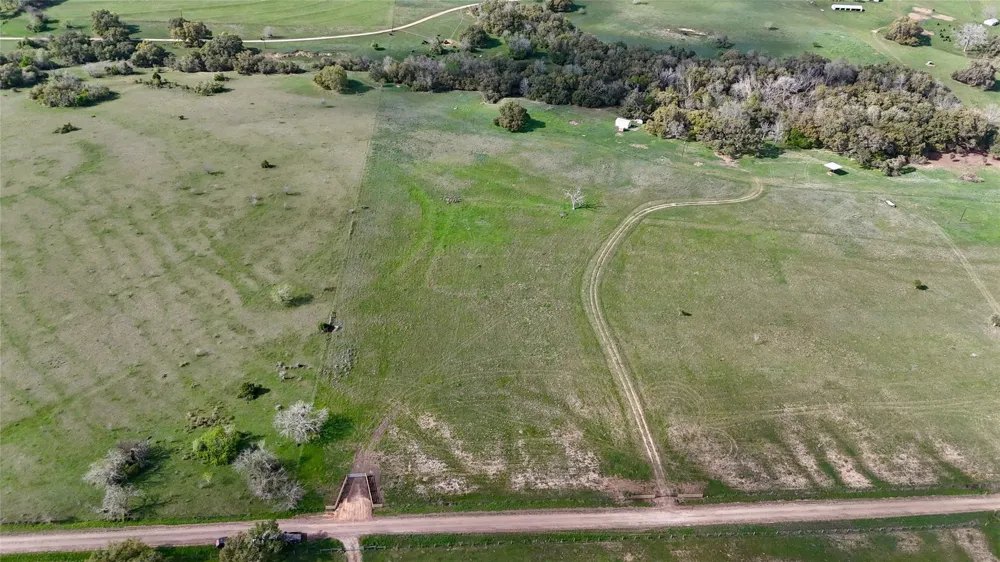 450 County Road 217c Schulenburg, TX 78956