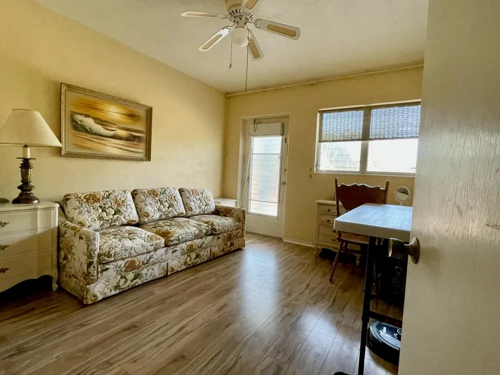 4060 55TH STREET #1209 Kenneth City, FL 33709