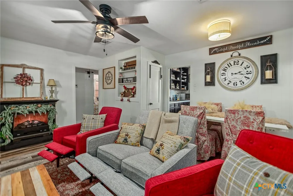 101 Lubbock Street Point Comfort, TX 77978