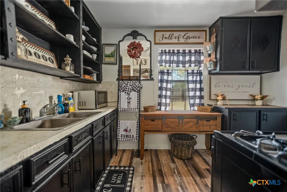 101 Lubbock Street Point Comfort, TX 77978