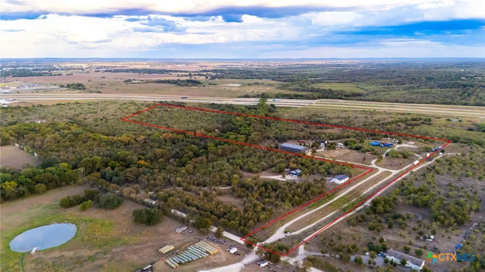1501 Boggy Creek Road Lockhart, TX 78644