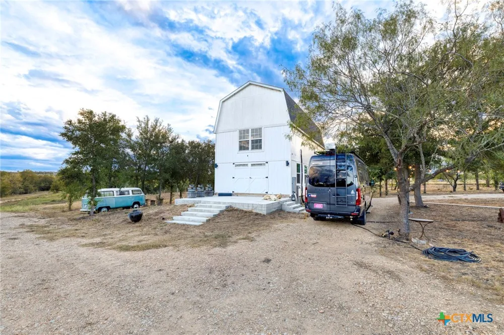 1501 Boggy Creek Road Lockhart, TX 78644