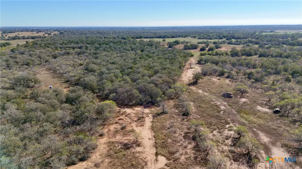 7180 CR 283 Harwood, TX 78632