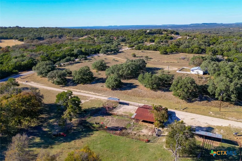 20949 Firefly Road Florence, TX 76527