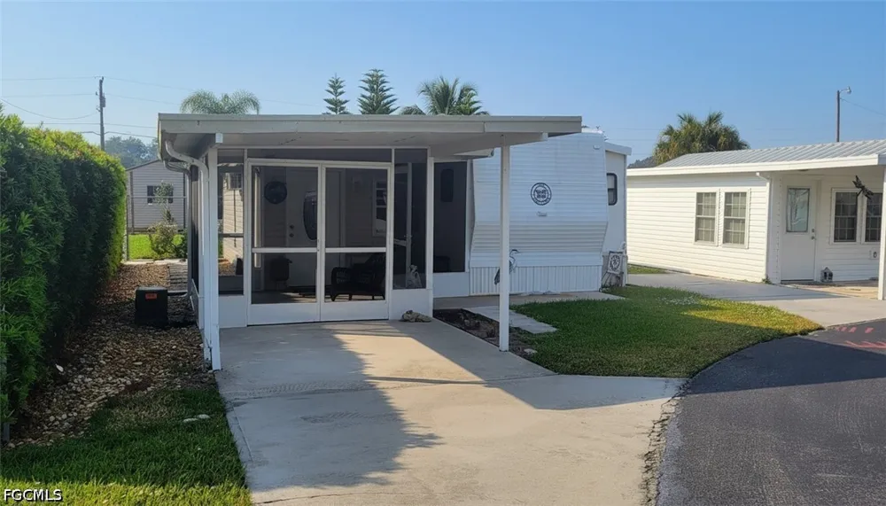 Old Lakeport Road #30B Moore Haven, FL 33471