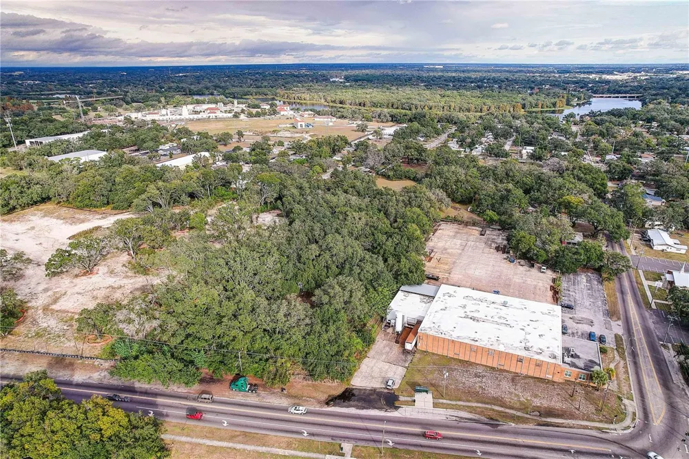 6905 & 6907 ROWLETT PARK DRIVE Tampa, FL 33610
