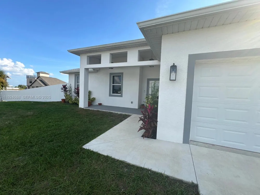 7799 16th Place, La Belle, FL 33935